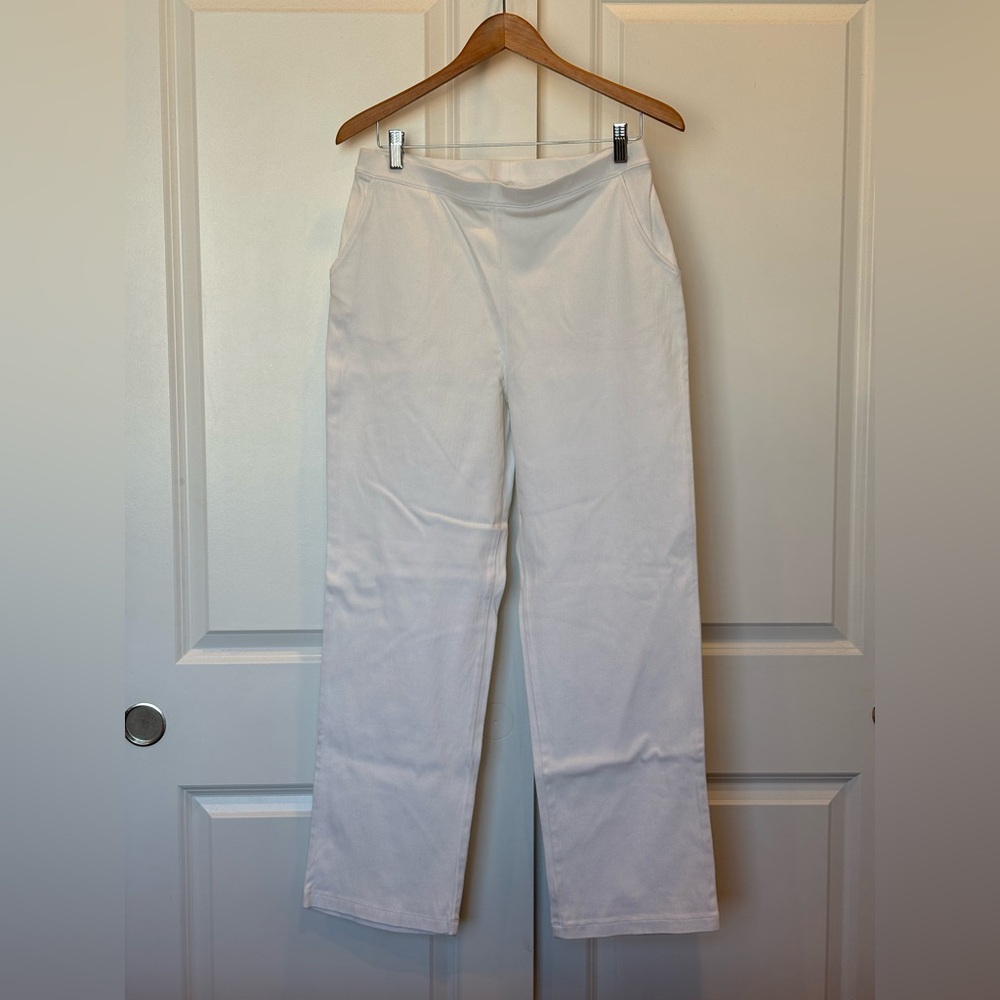 L.L. Bean Classic White ‘The Perfect Pant’ Size M